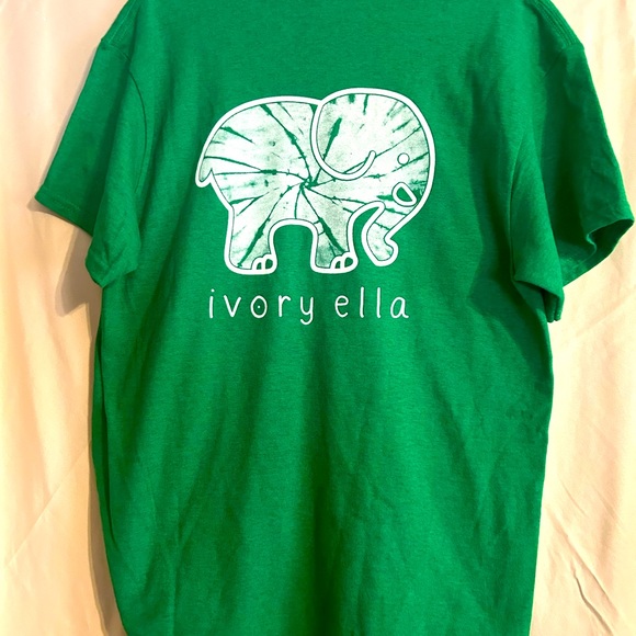 EUC Ivory Ella kelly green tie dye elephant short sleeve tshirt. Size medium. - Picture 2 of 4